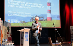 prof. Krzysztof Kubacki 